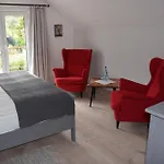 Superior - Am Mit Garten Und Pool