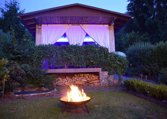 Superior - Am Mit Garten Und Pool Engelsbach